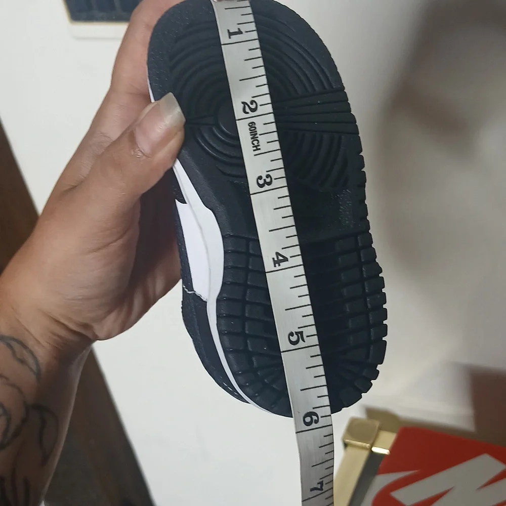 Nike Dunk Low Black And White (Panda) Size 5c - Picture 12 of 16